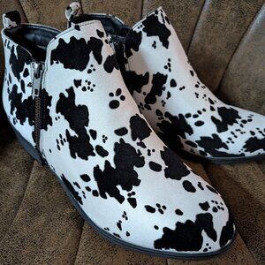 PIERRE DUMAS NWOB "Kenzie 10" Cow Print Ankle Boots - Faux Suede - Size 11